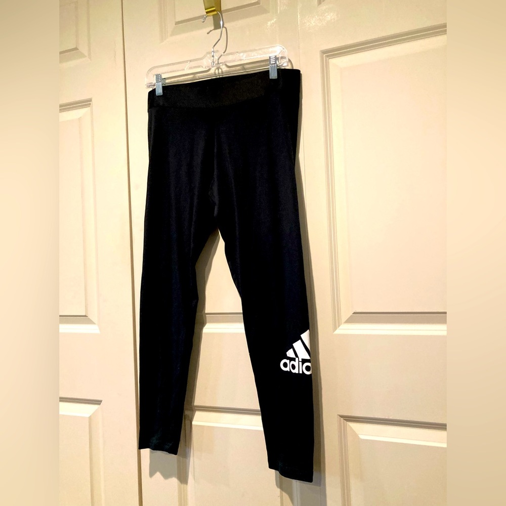 Brand New with Tags, Black and White Adidas Noir/Blanc Tights. Woman’s Large